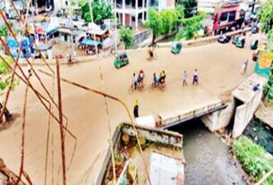 প্রবর্তক মোড়ের কালভার্ট উন্মুক্ত দৃশ্যমান হয়েছে