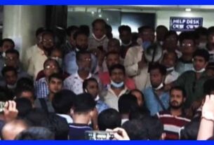লাঞ্ছিত হয়েছেন সিএন্ডএফ কর্মচারী : প্রতিবাদে বিক্ষোভ কাস্টম হাউসে