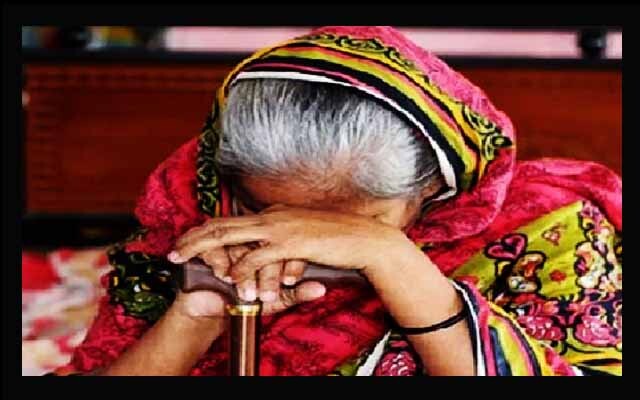 বাবা মায়ের সাথে যা করেছি তার বদলা পাচ্ছি এখন, বৃদ্ধাশ্রমে বৃদ্ধার কান্নাঃ দৈনিক তাজা খবর