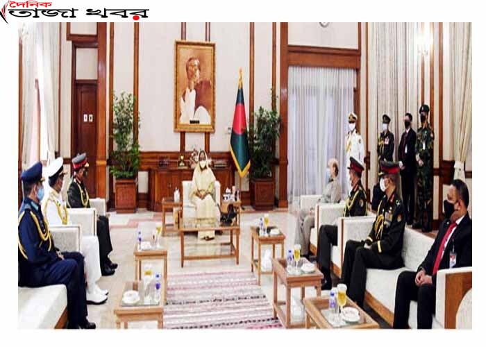 তিন বাহিনী প্রধানের সাক্ষাৎ প্রধানমন্ত্রীর সঙ্গেঃ দৈনিক তাজা খবর