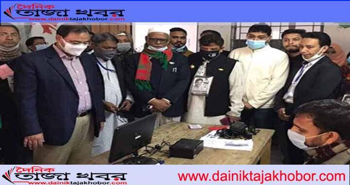 চসিক নির্বাচনে ভোট দিলেন সাবেক মেয়র আজম নাছিরঃ দৈনিক তাজা খবর। 